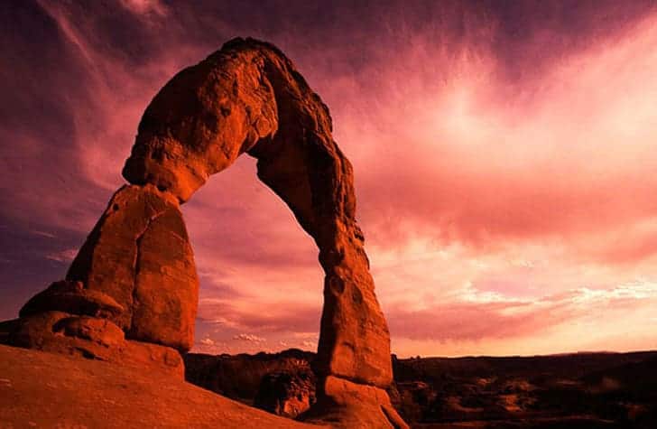 <a href=https://yournpguide.com/natural-attractions/delicate-arch/ class=npd-auto-link title=