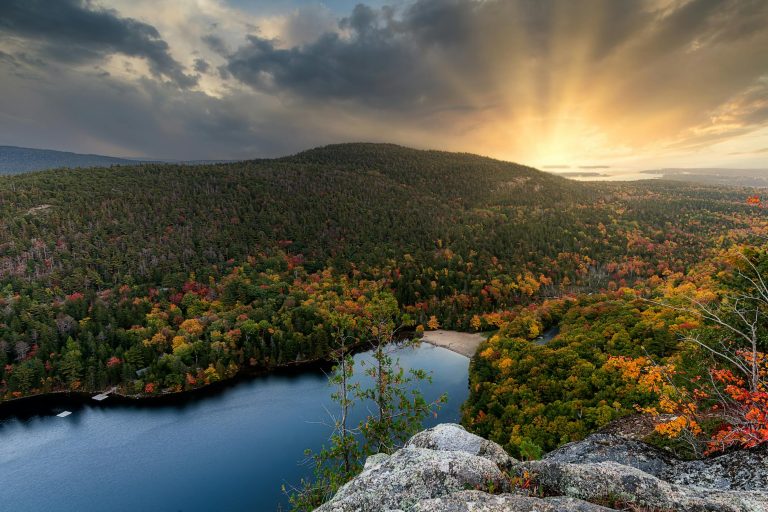 Acadia National Park Fall Foliage: 4-Day Autumn Itinerary