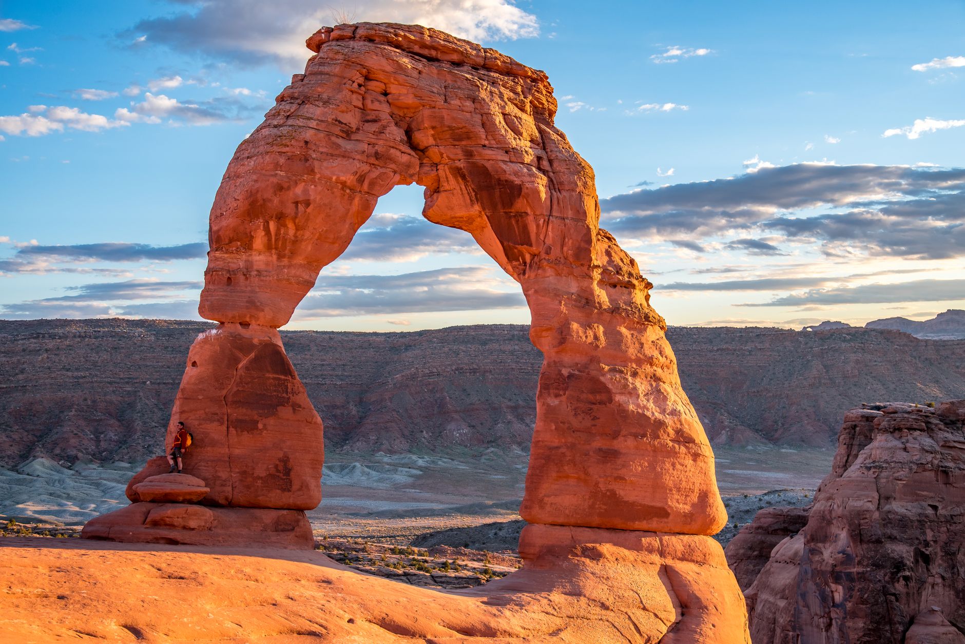 Beautiful view of Delicate Arch in Utah's Arches National Park at sunset.