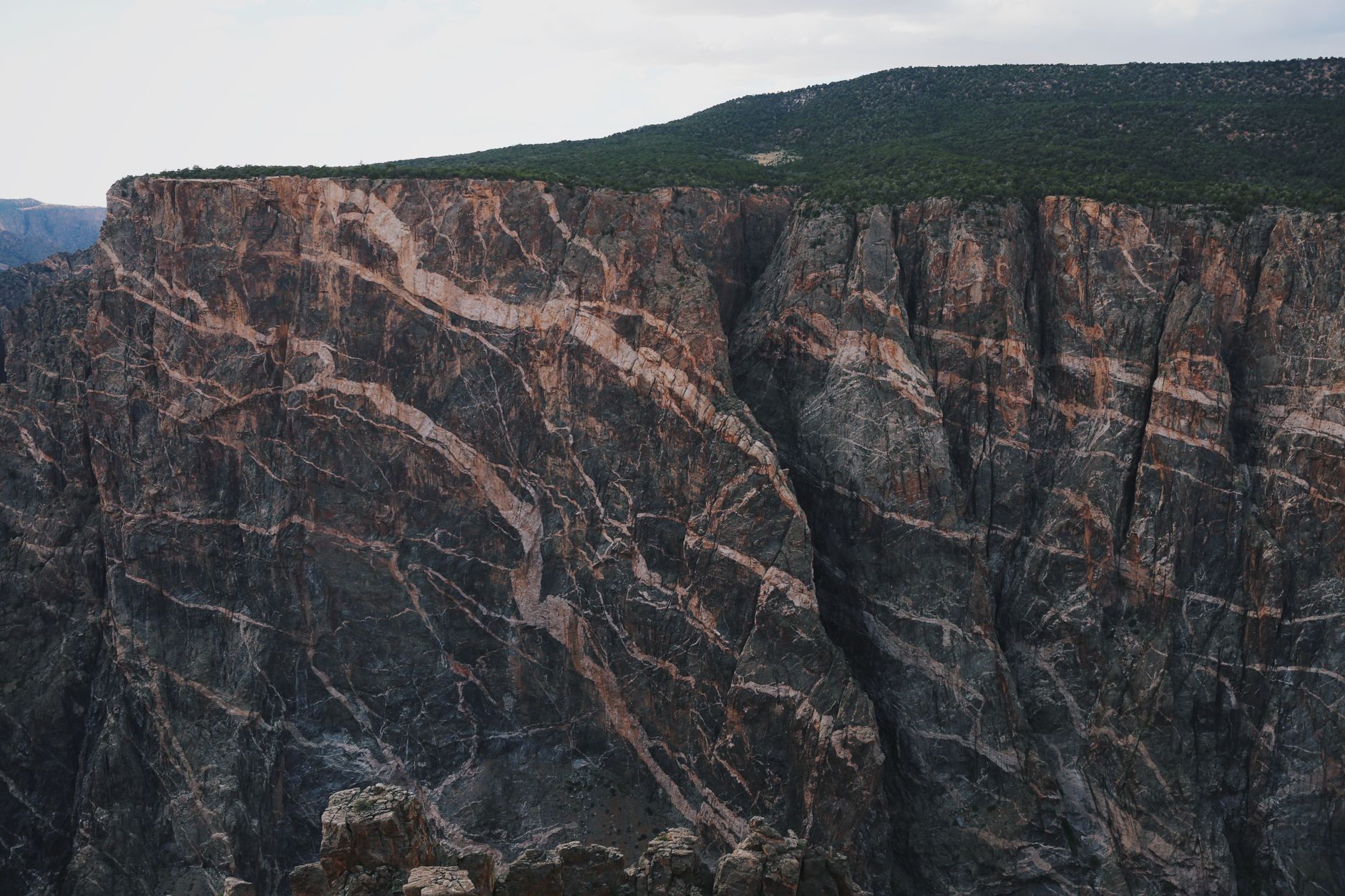 Stunning rock formations of Black Canyon in Colorado showcasing dramatic natural beauty.