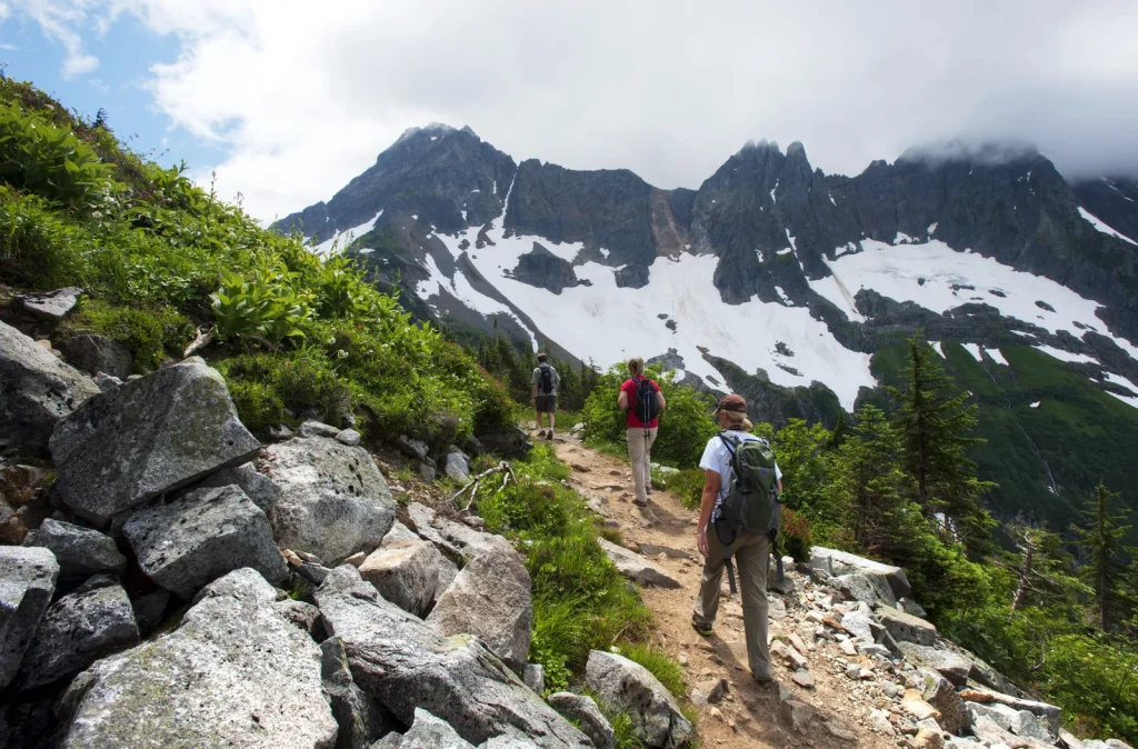 Day Hiking in North Cascades