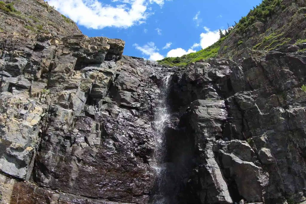 Weeping Wall close up taken by Roy Luck